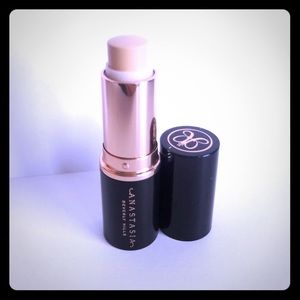 Anastasia Banana Contour Stick New!! 😍🤗